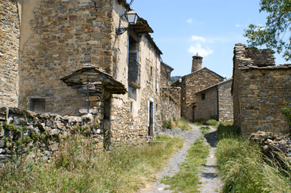 Vieux village dsert.